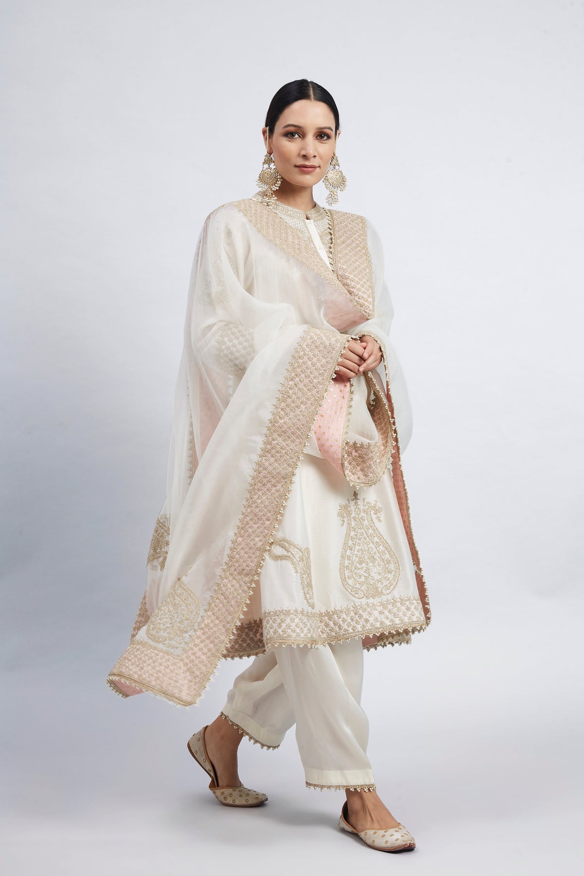 Rabhya- Daisy Ivory Tilla Embroidered Kurta Set