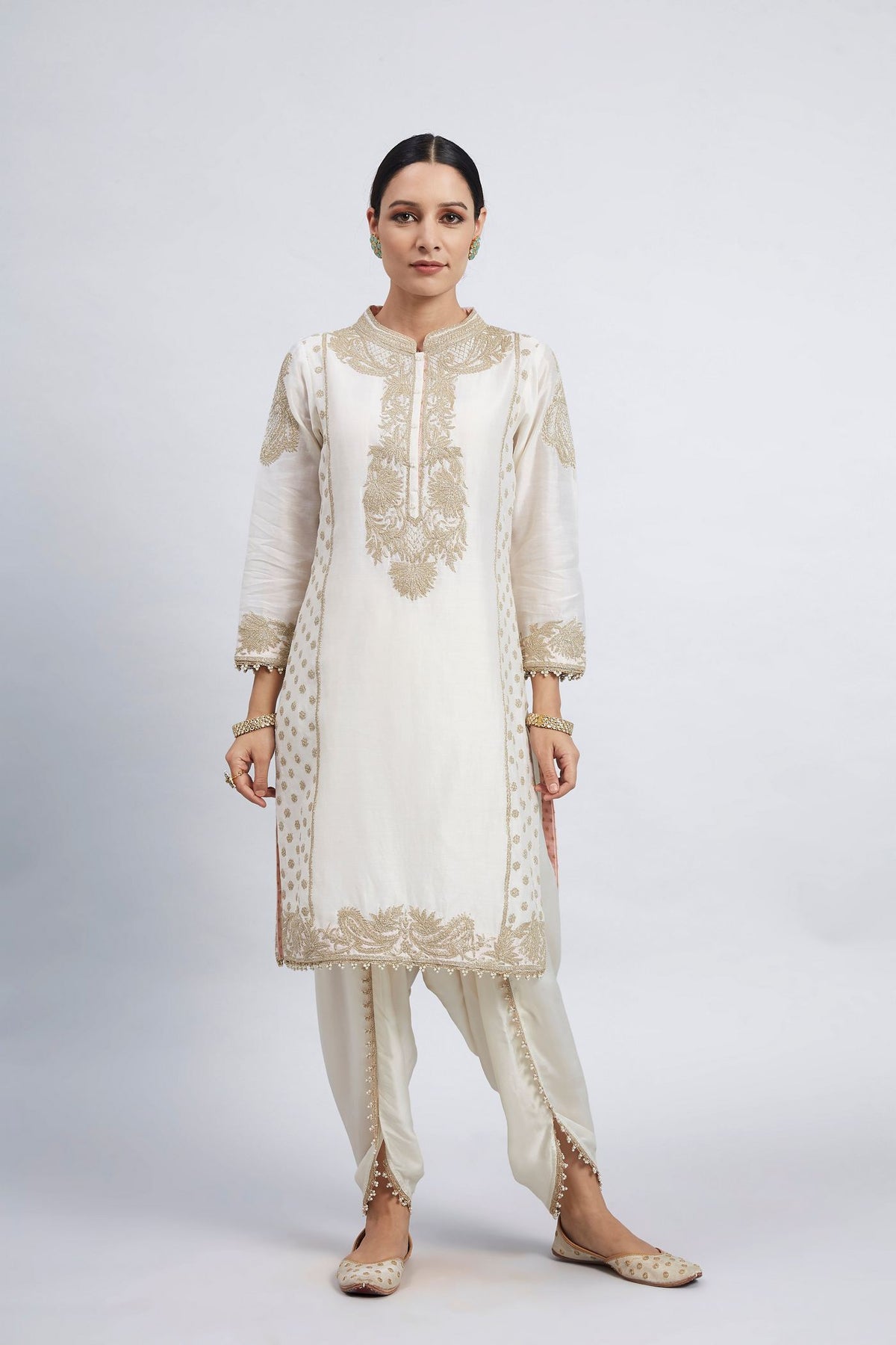 Aabish- Daisy Ivory Pearl Embroidered Kurta Set