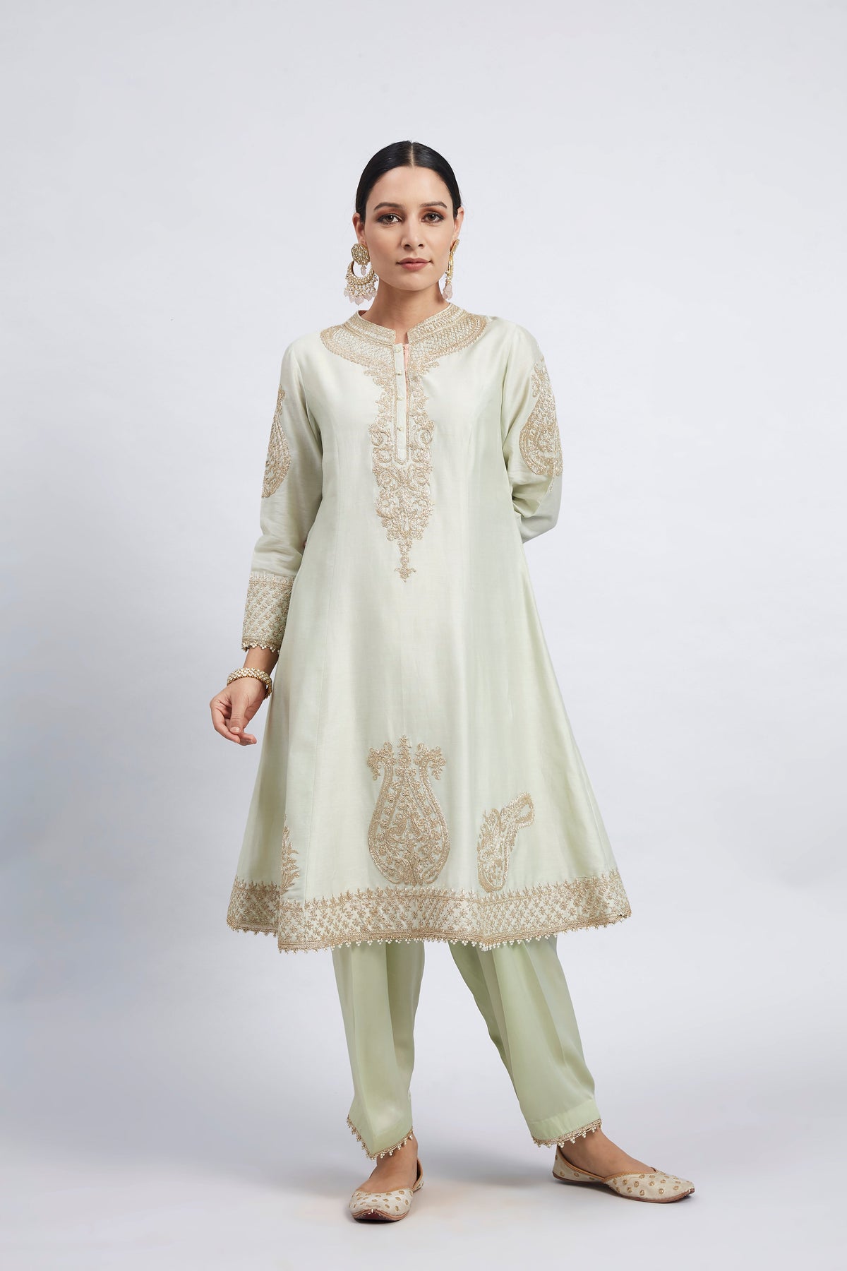 Rabhya- Mint Green Tilla Embroidered Kurta Set