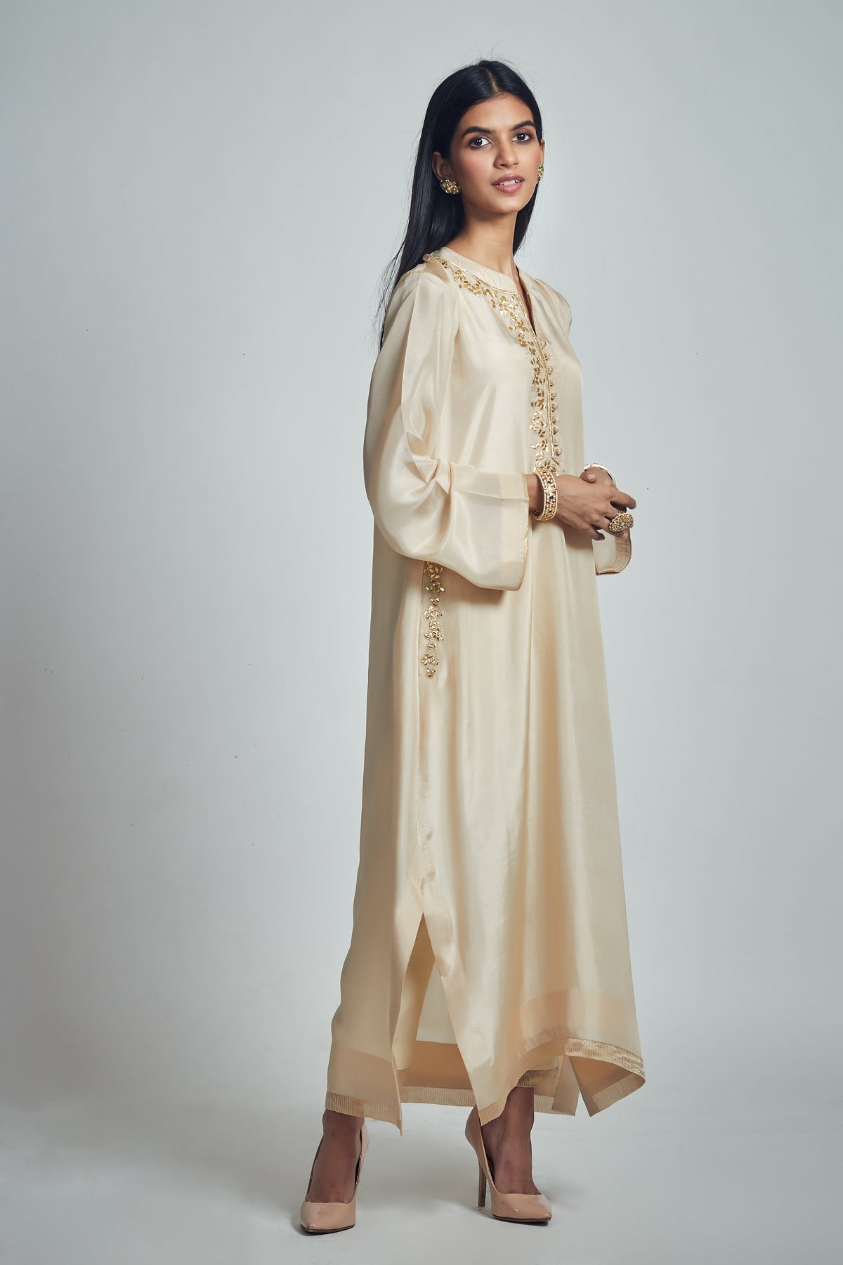 Nyasia- Soft beige Habutai silk embroidered chauga