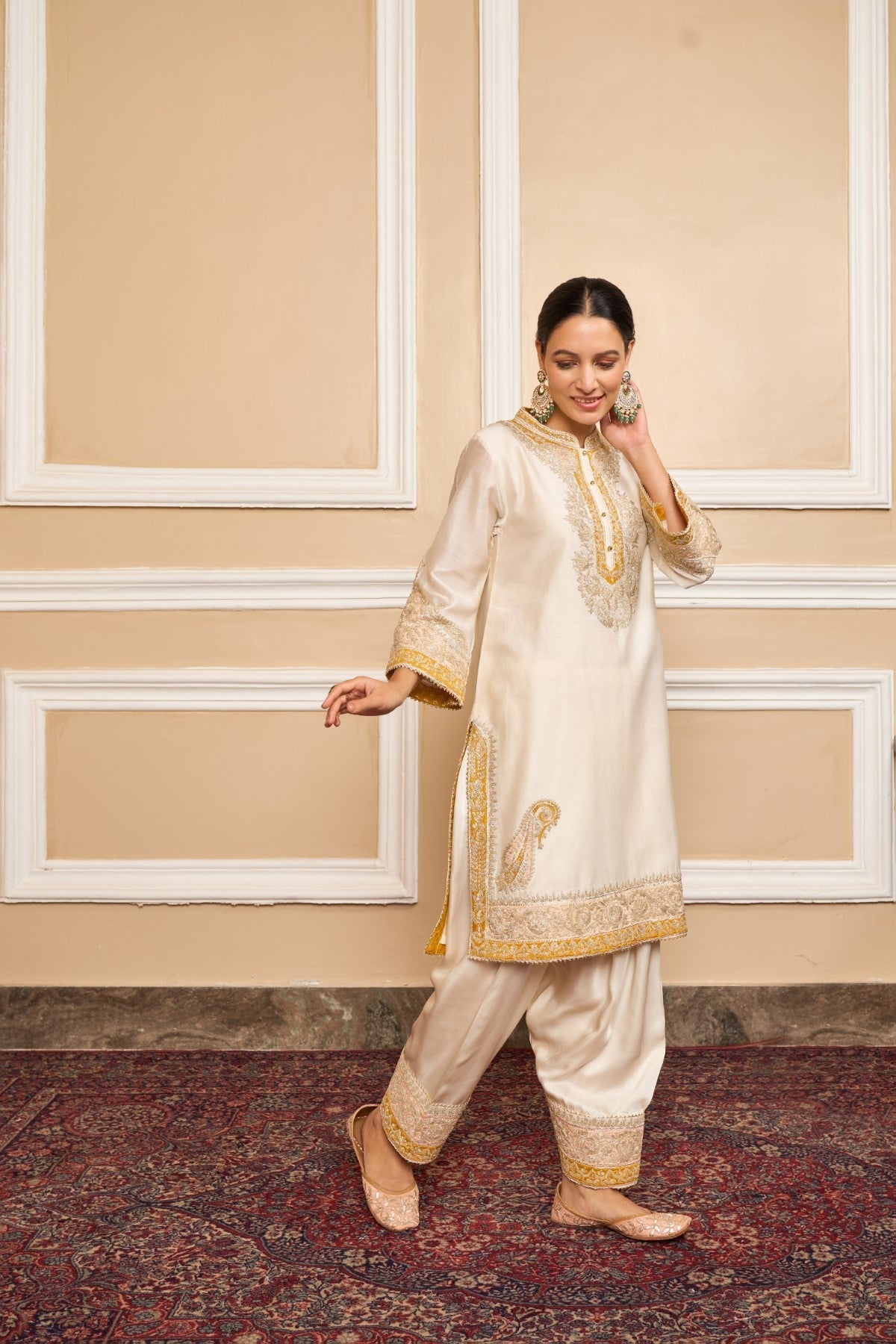 SABAA - DAISY IVORY SHORT KURTA WITH SALWAR AND DUPATTA (LXRTS)