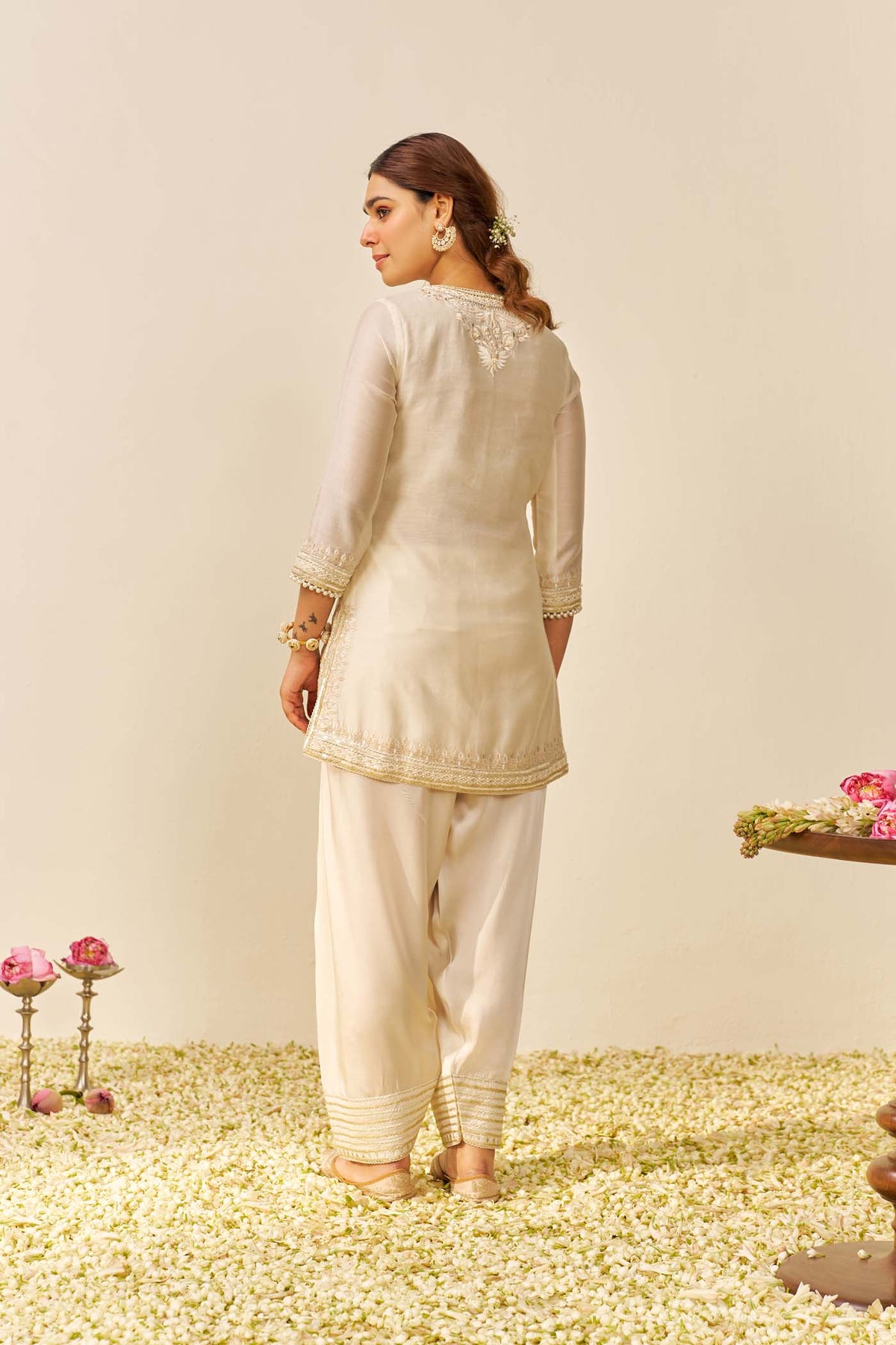 Nikita Chawla in Sara- Daisy Ivory Short Kurta With Salwar