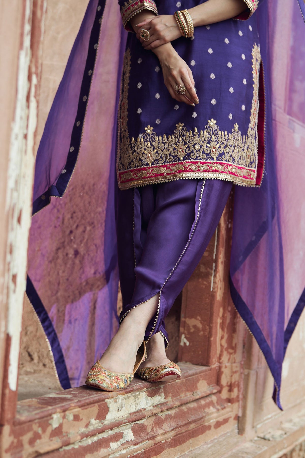 FAHMIDA - DEEP PURPLE SHORT KURTA WITH TULIP PANT