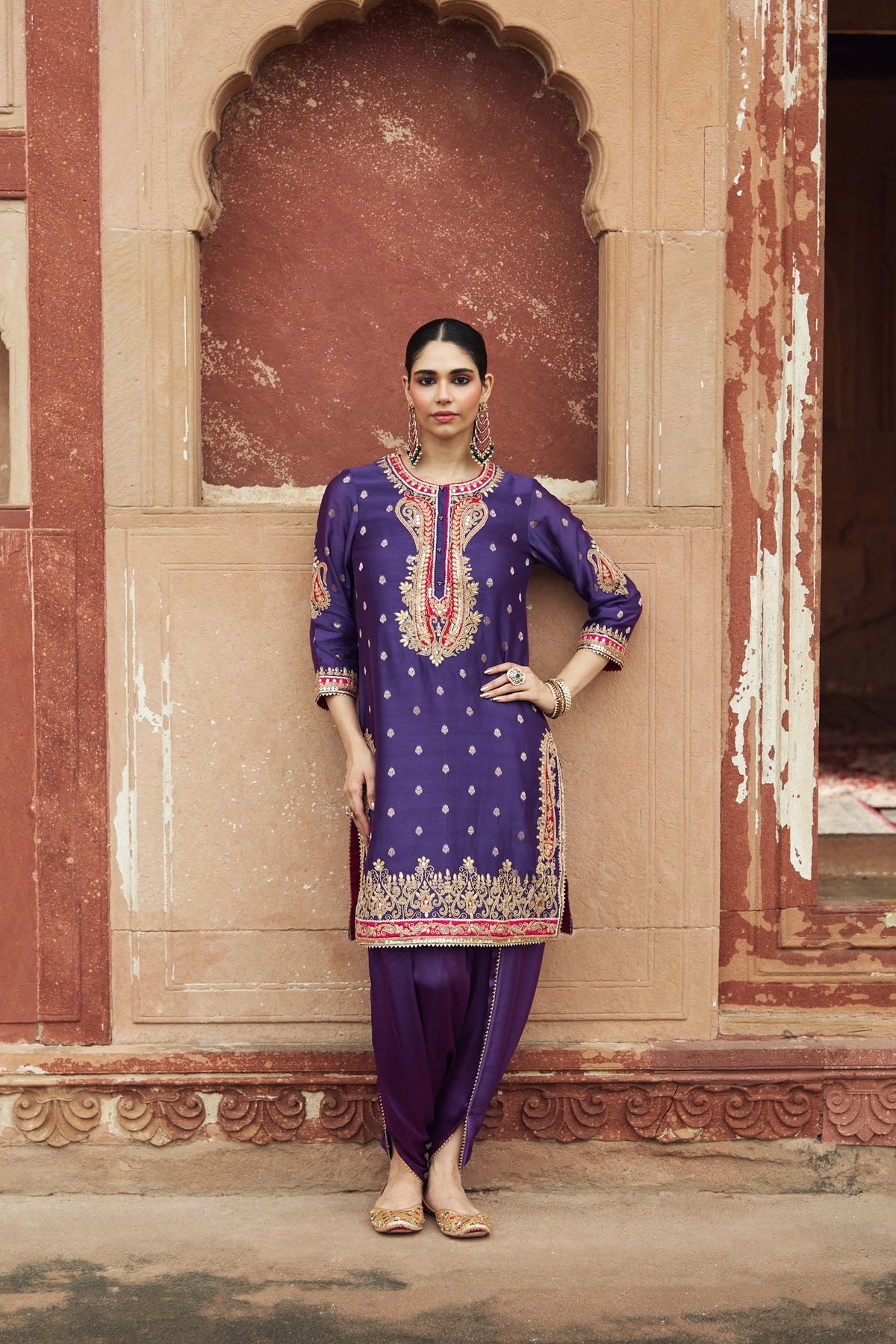 Ishna Batra In FAHMIDA - DEEP PURPLE SHORT KURTA WITH TULIP PANT
