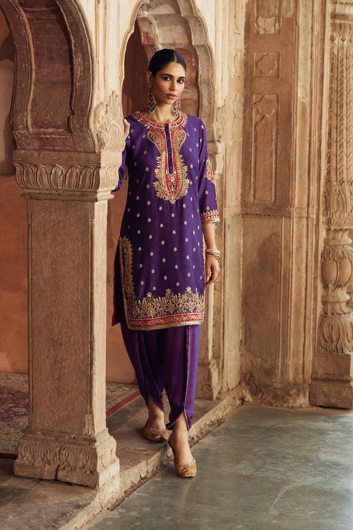 Ishna Batra In FAHMIDA - DEEP PURPLE SHORT KURTA WITH TULIP PANT