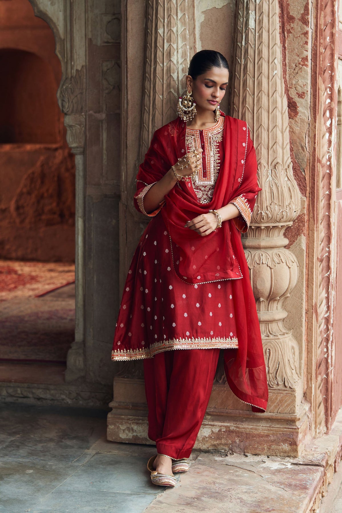 INAAYAT - DEEP RED CHAUGA WITH SALWAR