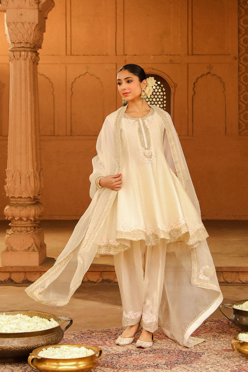 Sara Ali Khan V Neck Faria Daisy Ivory