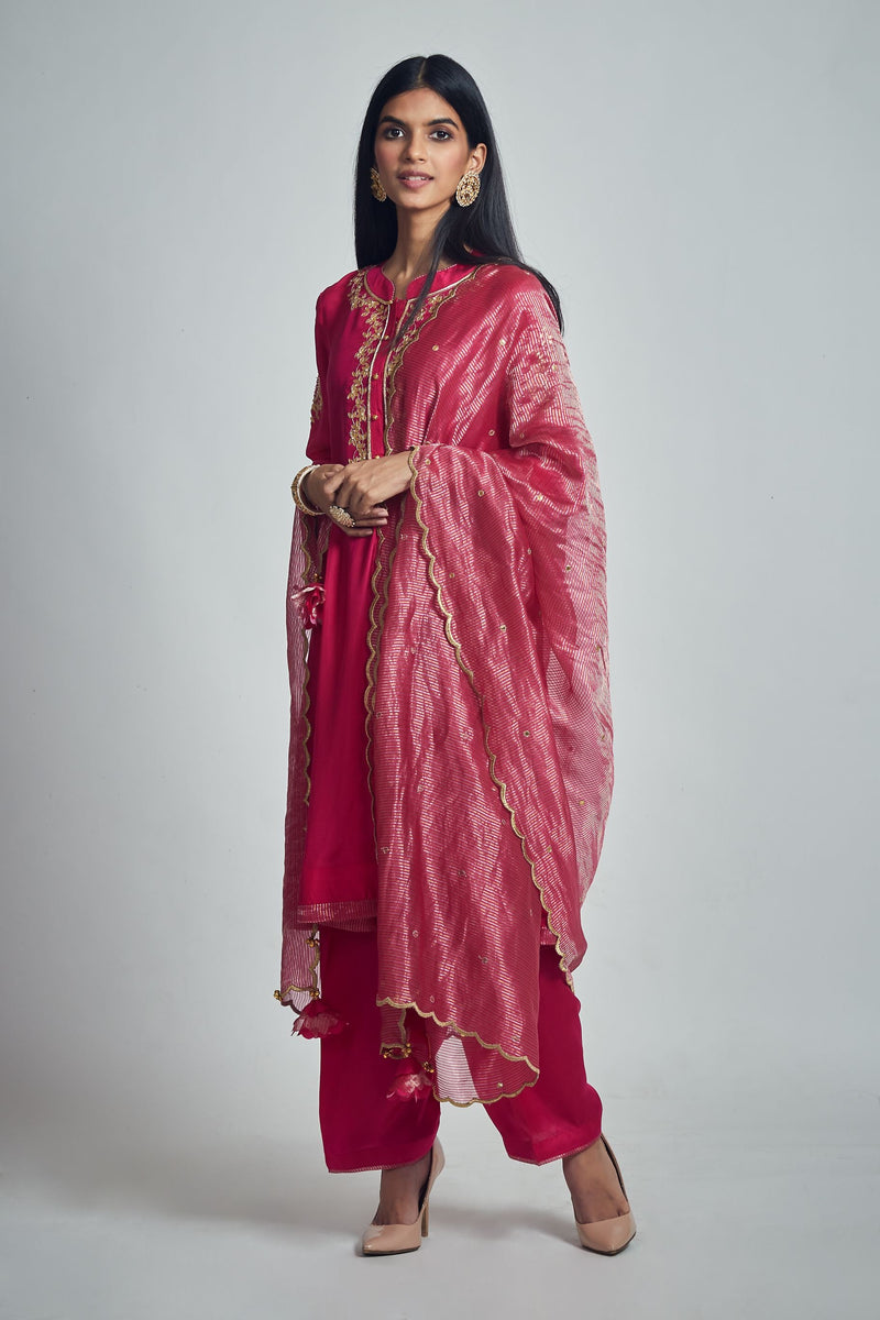 Nazish- Hot pink Habutai silk embroidered ensemble