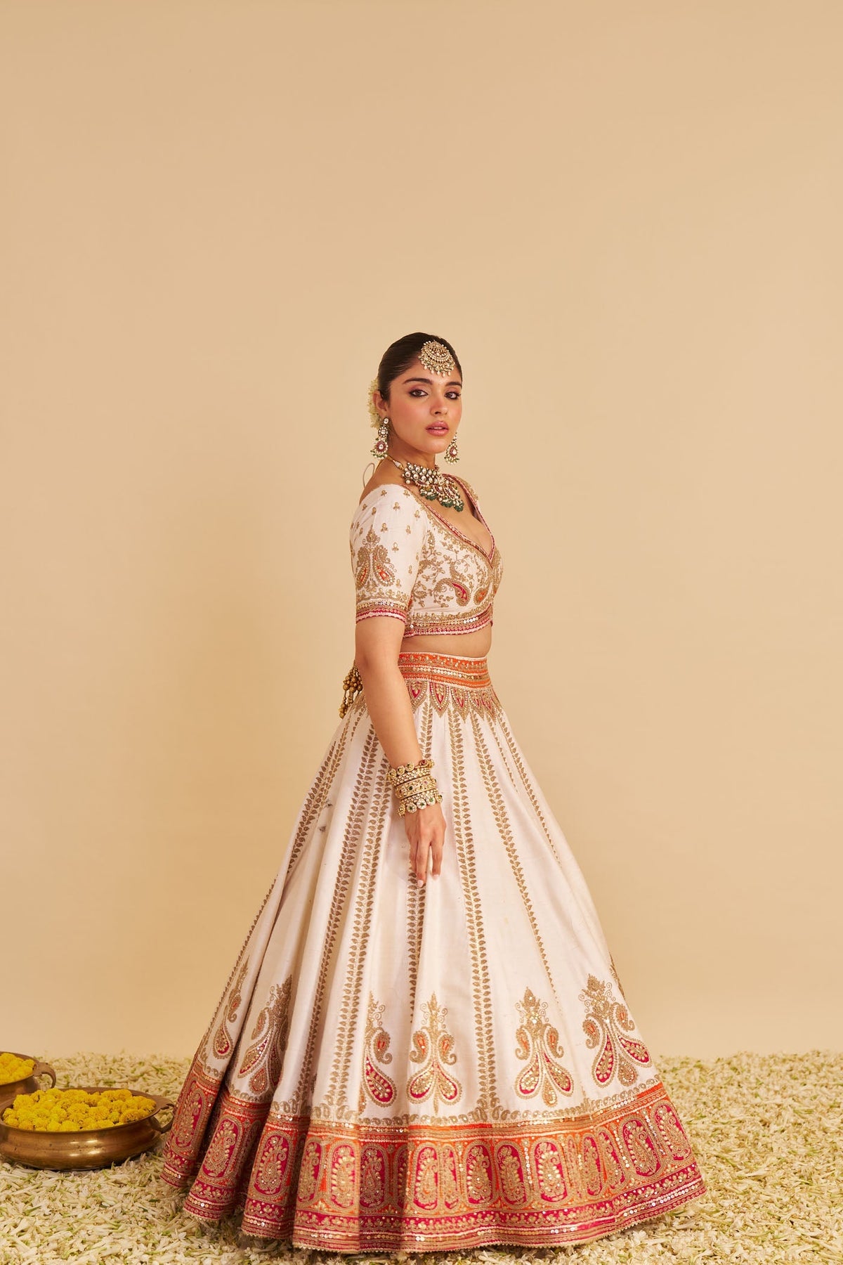 AMARA - Daisy Ivory LEHENGA (Lxrts)