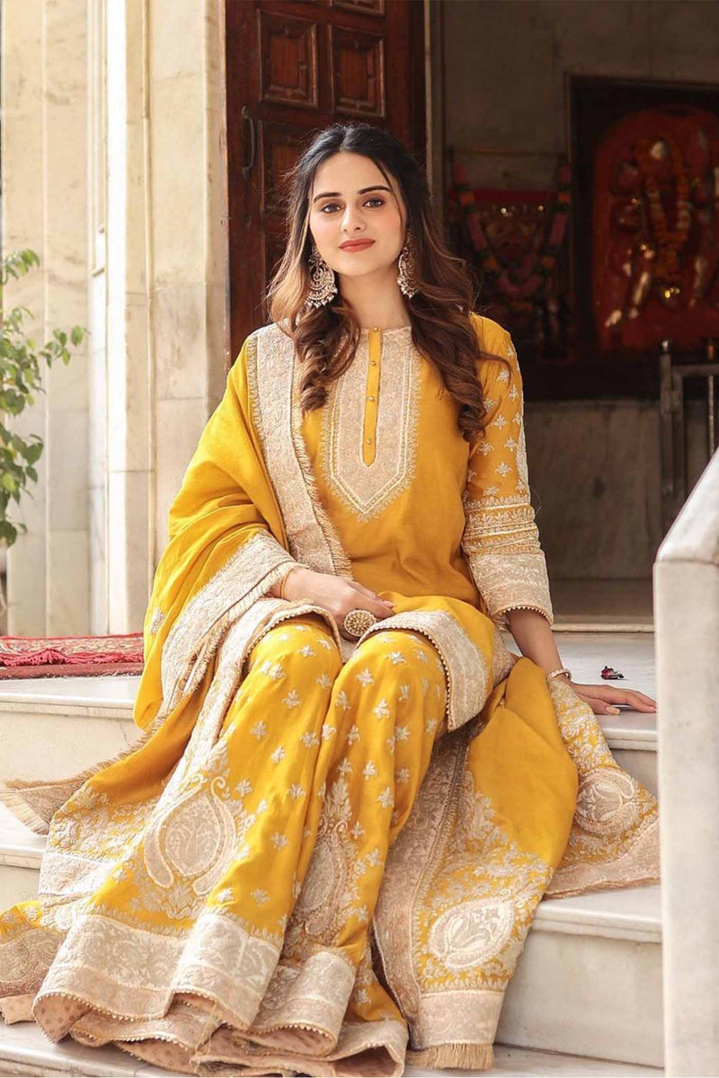 Aashi Wadhwa In RAINA - Glaze Mustard SHORT KURTA WITH SHARARA AND ODHNI