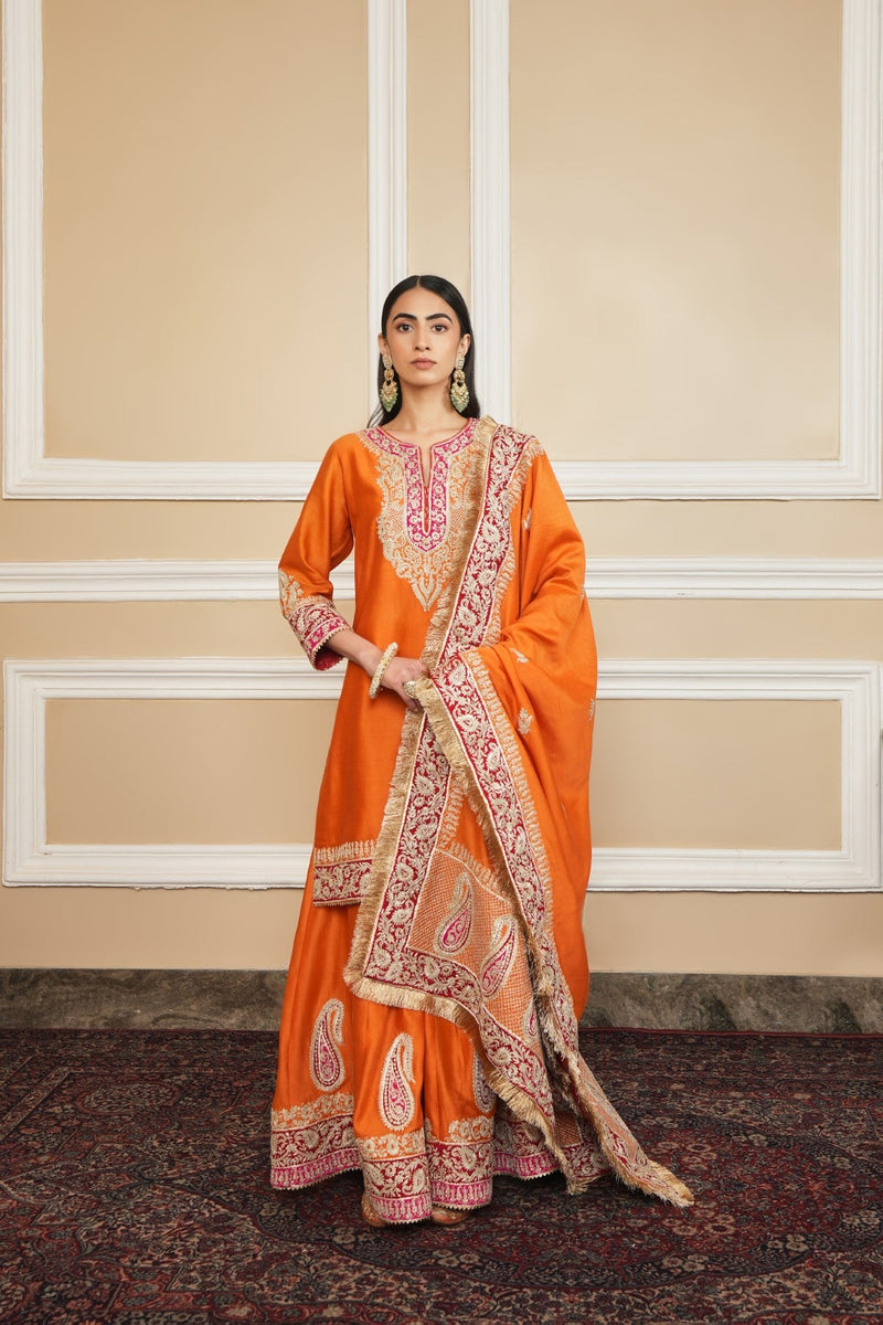AMIRA - Orange SHORT KURTA WITH SHARARA AND ODHNI