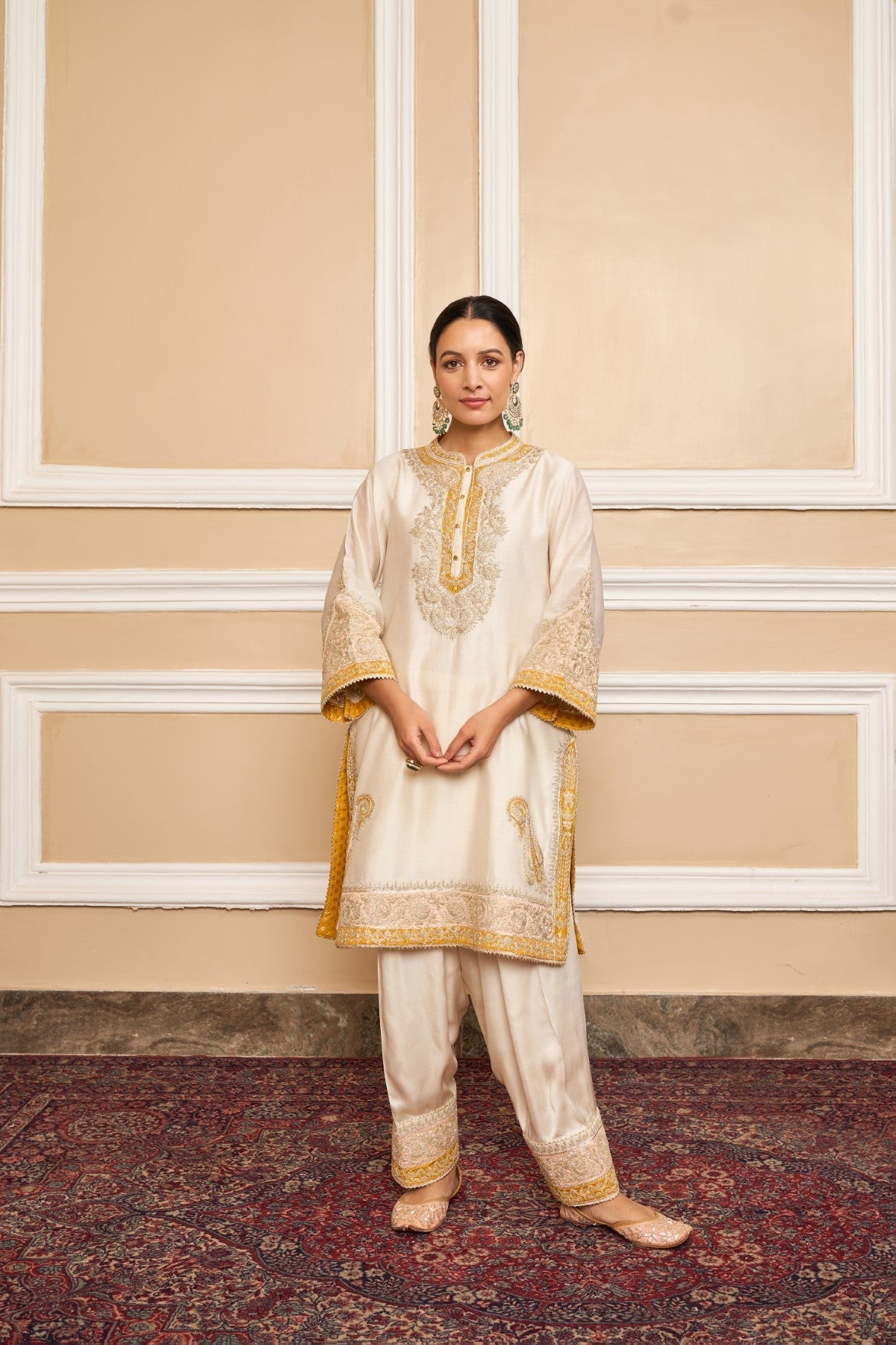 SABAA - DAISY IVORY SHORT KURTA WITH SALWAR AND DUPATTA (LXRTS)
