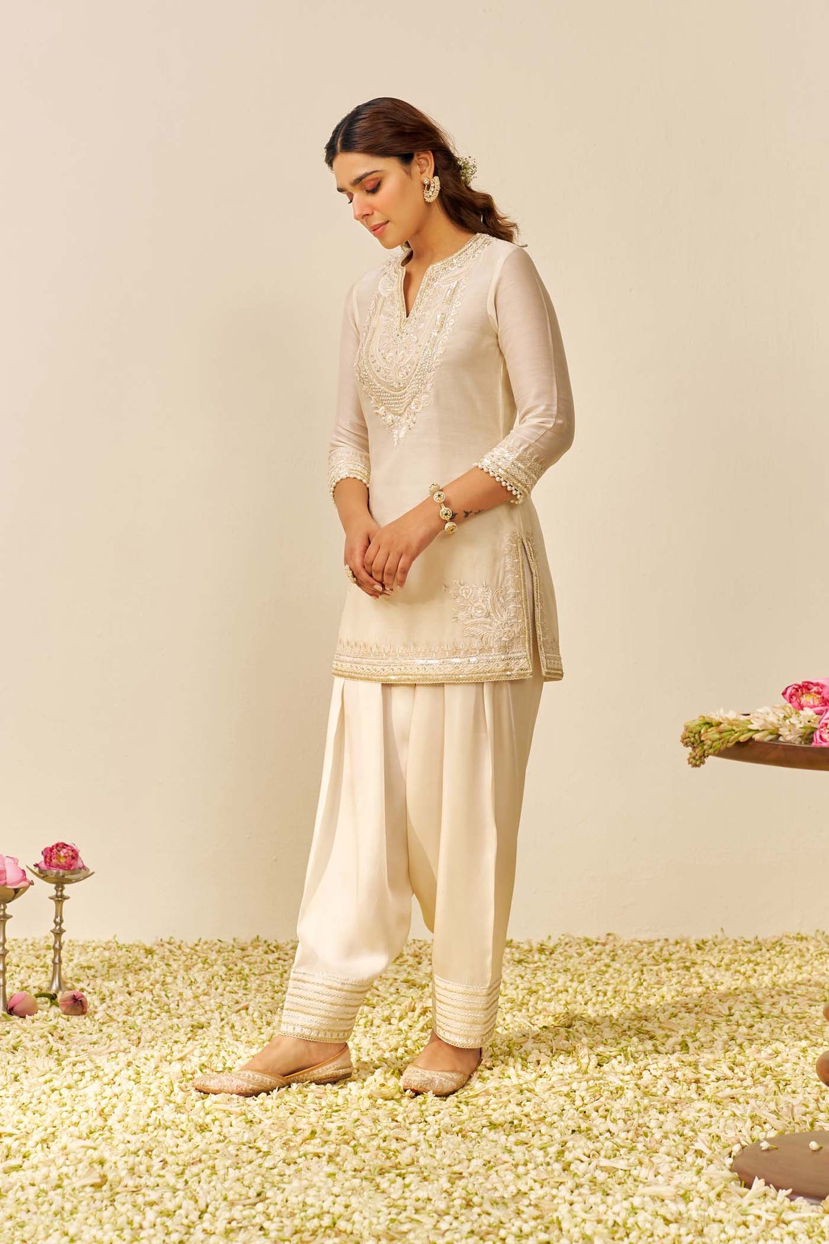SARA - Daisy Ivory SHORT KURTA WITH  SALWAR