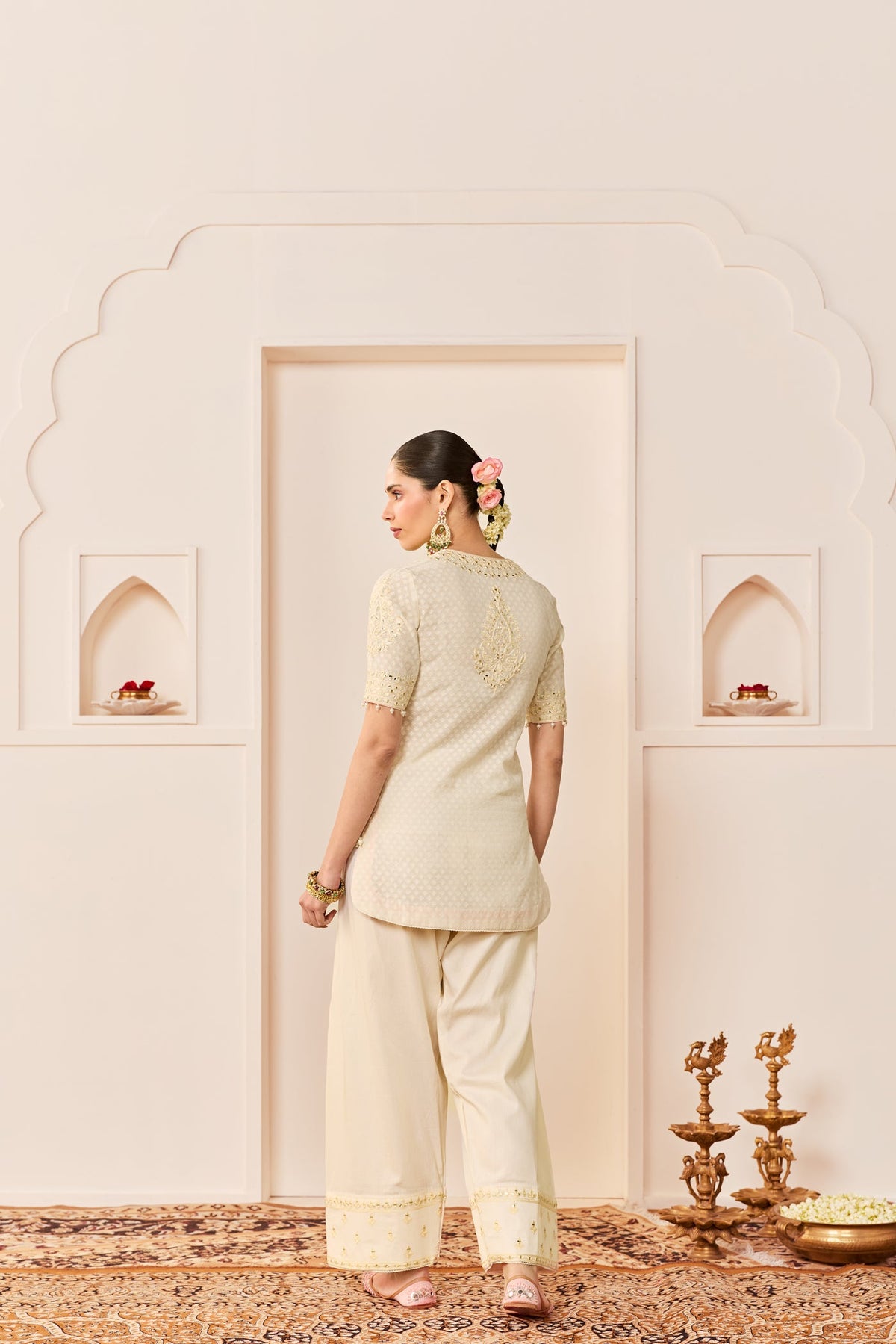 Aamna Sharif In Anaisha -Daisy Ivory Short Kurta With Farshi Salwar
