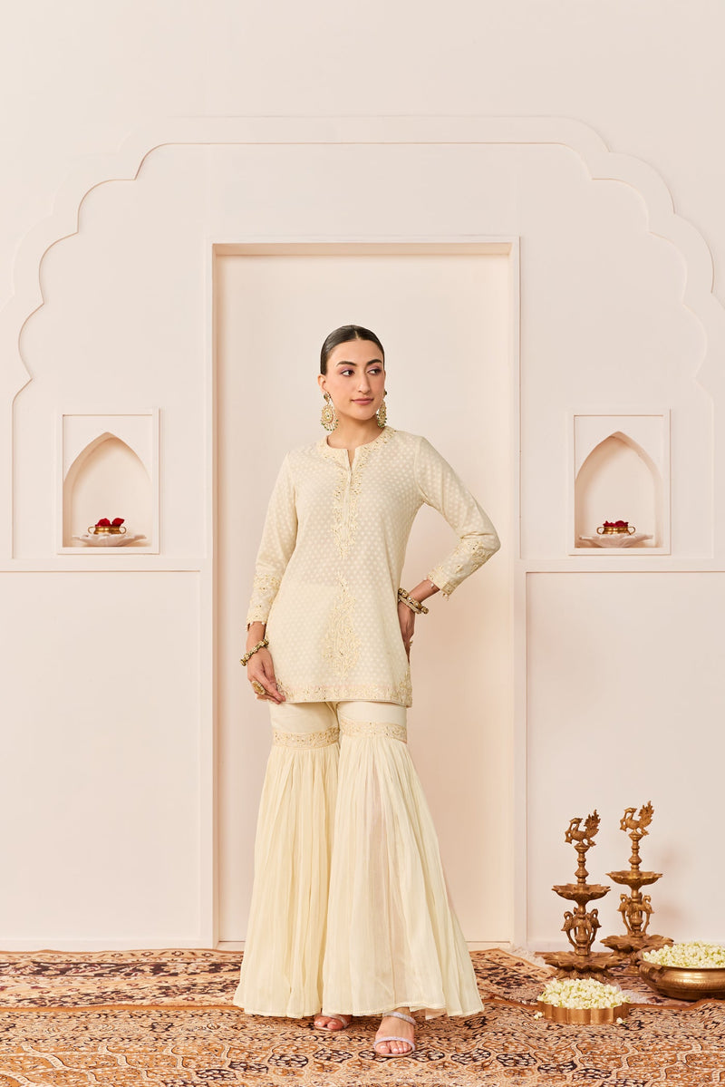 Yasneen -Daisy Ivory Short Kurta With Garara And Dupatta