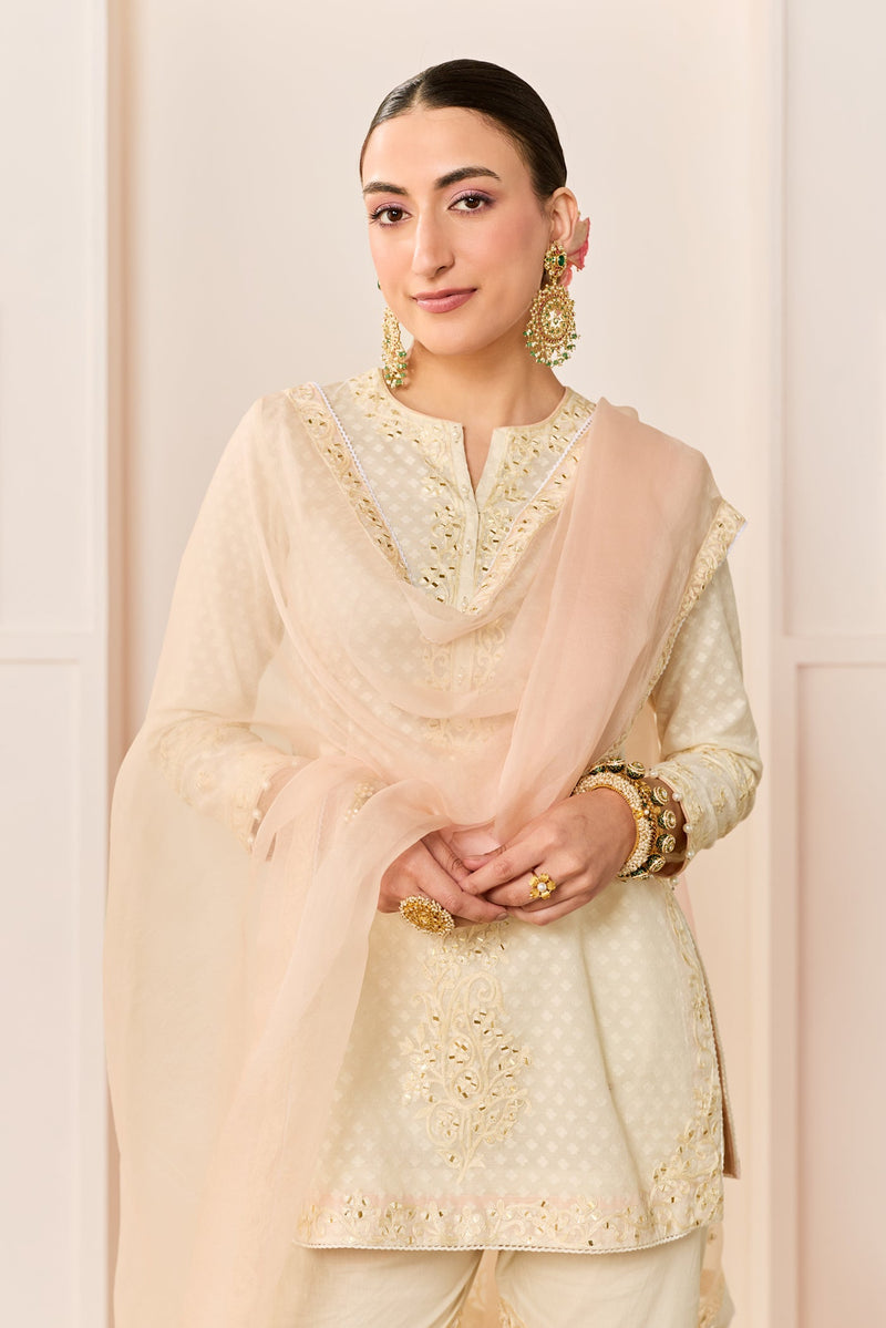 Yasneen -Daisy Ivory Short Kurta With Garara And Dupatta (LXRTS)