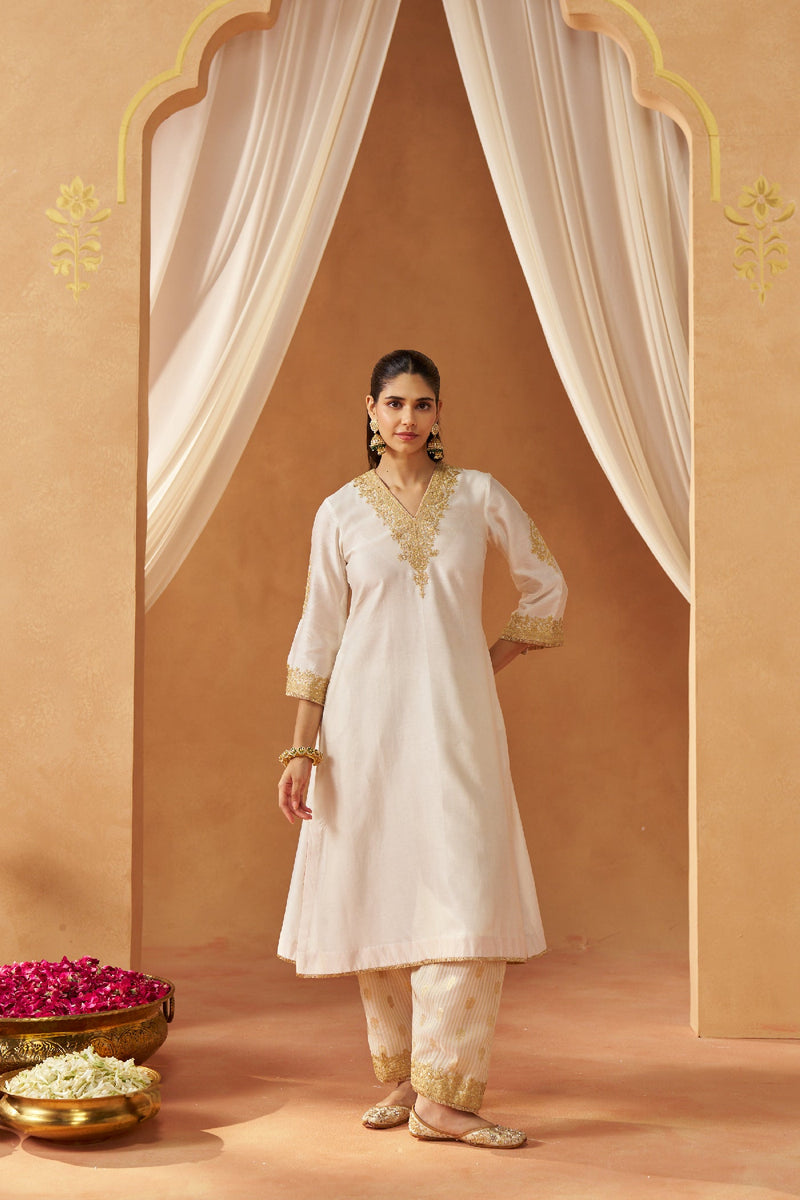 Liana Daisy Ivory Chauga with Salwar (LXRTS)