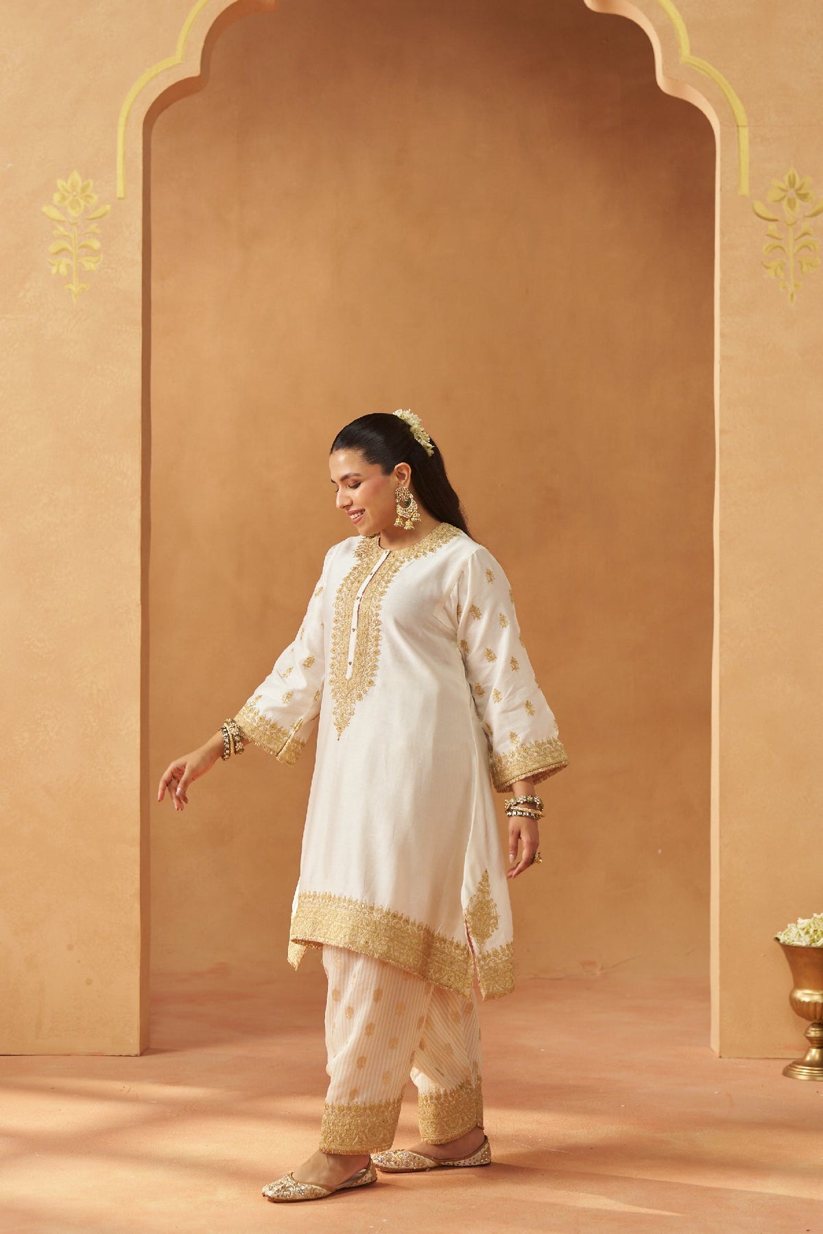 Zeenal Daisy Ivory A-Line Kaaftan with Salwar (LXRTS)