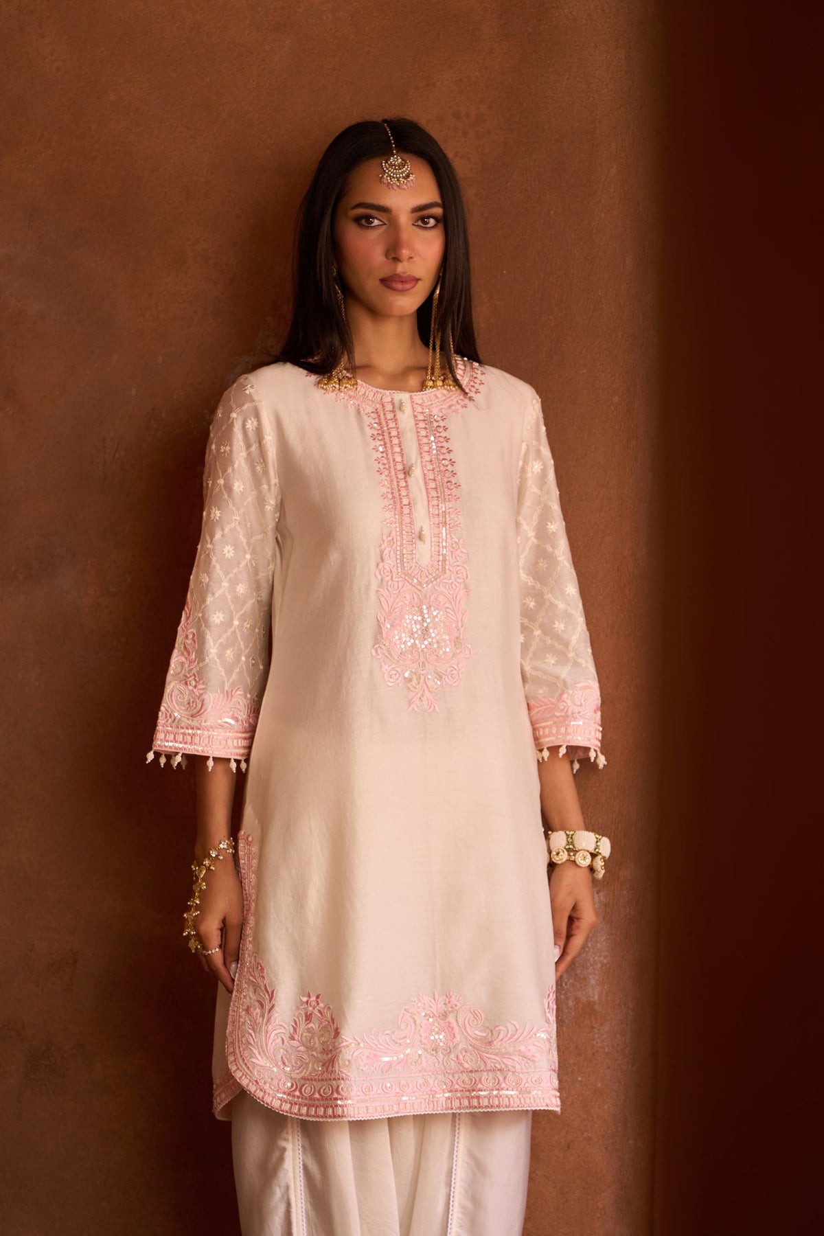 Mehal Kejriwal In RUHI - DAISY IVORY WITH PINK SHORT KURTA AND DHOTI