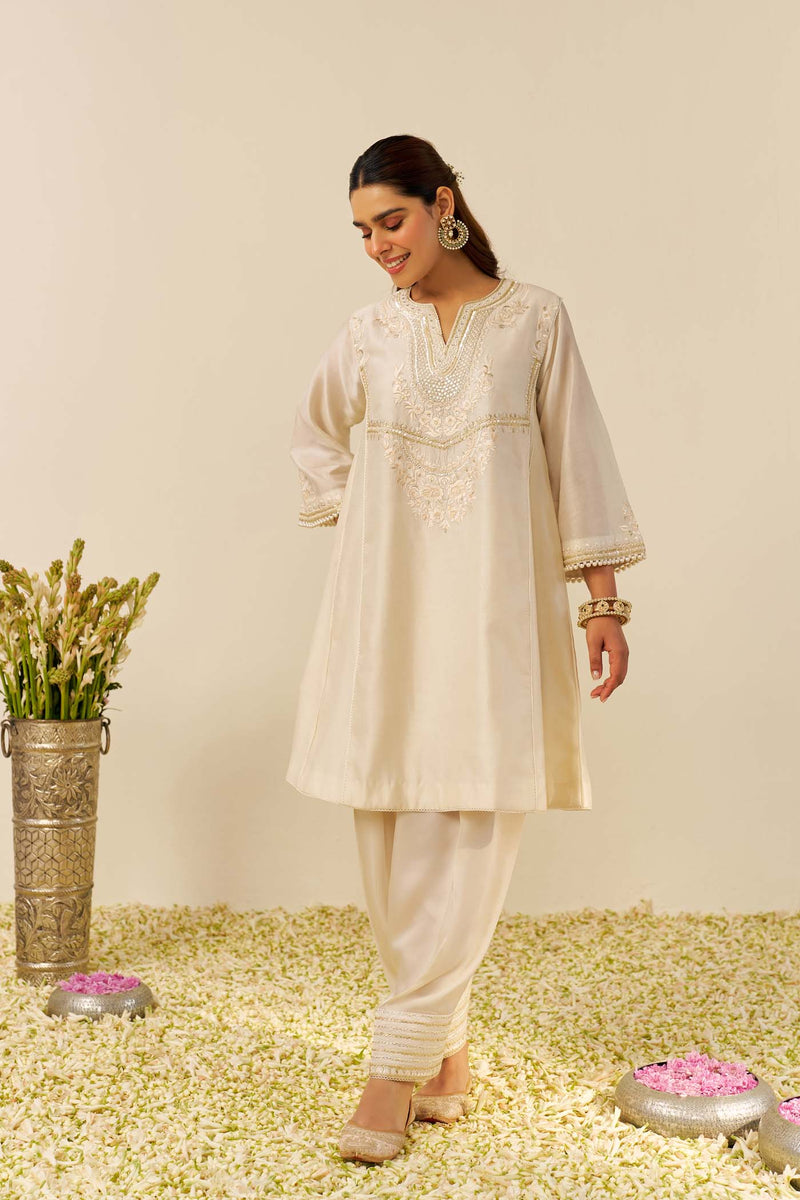 AIZA - Daisy Ivory SHORT CHAUGA WITH SALWAR