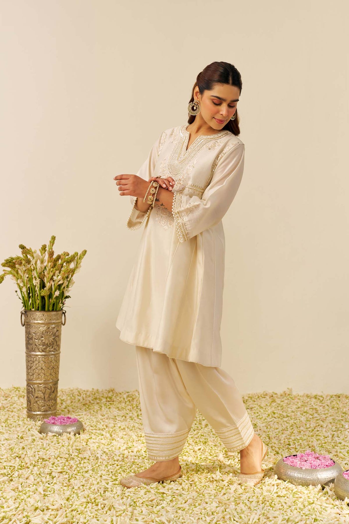 AIZA - Daisy Ivory SHORT CHAUGA WITH SALWAR