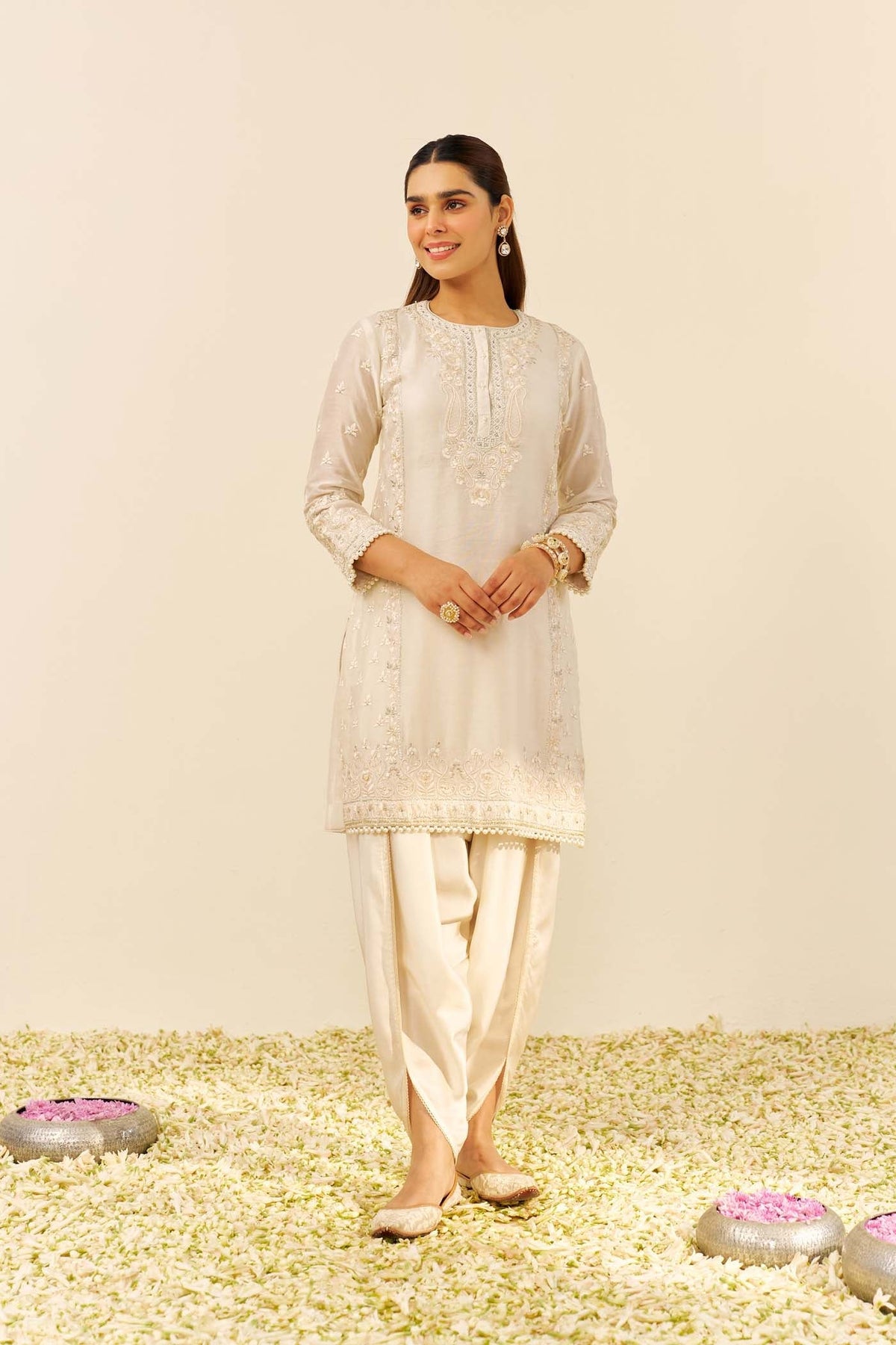 ZAISHA - Daisy Ivory SHORT KURTA WITH DHOTI (LXRTS)