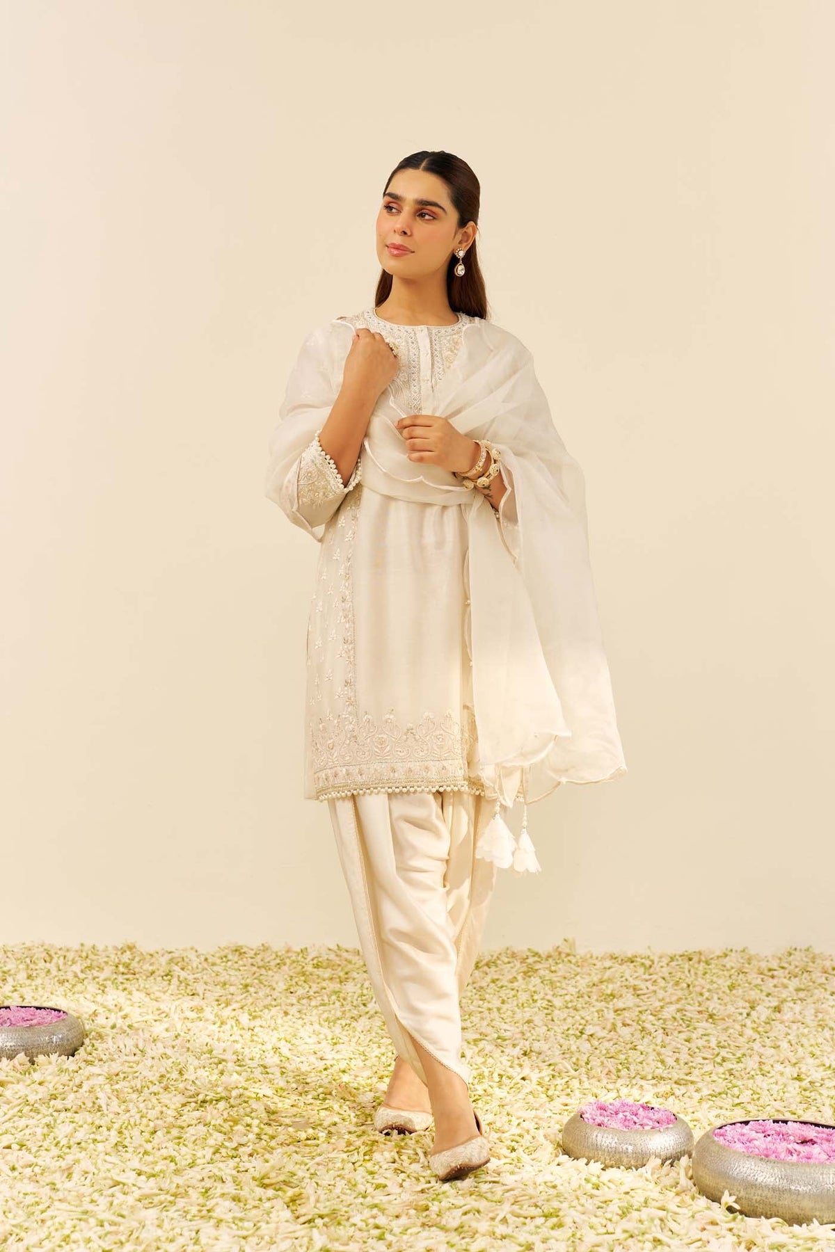ZAISHA - Daisy Ivory SHORT KURTA WITH DHOTI
